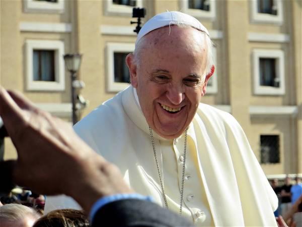 Pope Francis appears to open door to alternate blessings for gay couples