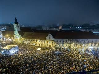 Thousands protest in Slovakia against plan to amend penal code and close special prosecutor's office