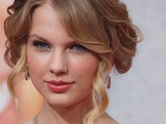 Professor says it feels 'slightly racist' to be a Taylor Swift fan