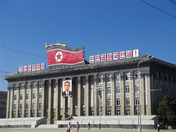 North Korea scraps all economic cooperation with South Korea