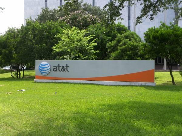 AT&T cellular outage in United States disrupts vital services