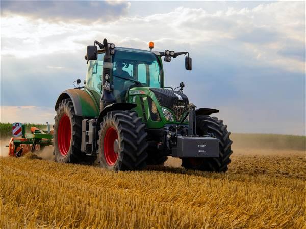 Farmers from 10 EU countries join forces - and tractors - to protest agricultural policies
