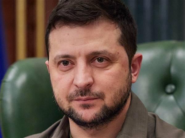 Zelensky: Aid delays making life for Ukrainian troops ‘extremely difficult’
