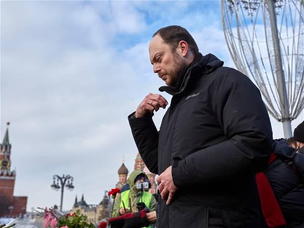 Russian opposition figure Kara-Murza urges Russians from court not to give up after Navalny's death