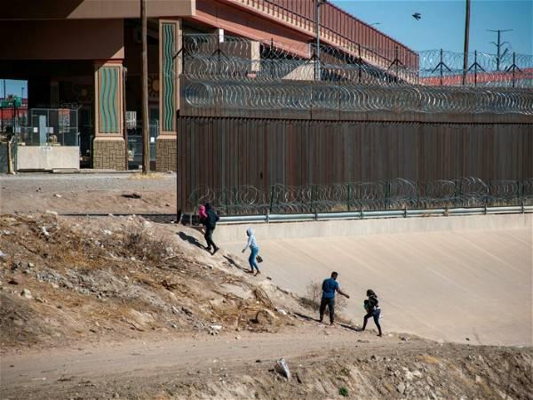 Mexico's government says it will not accept migrants ordered to leave US under Texas' strict new immigration law