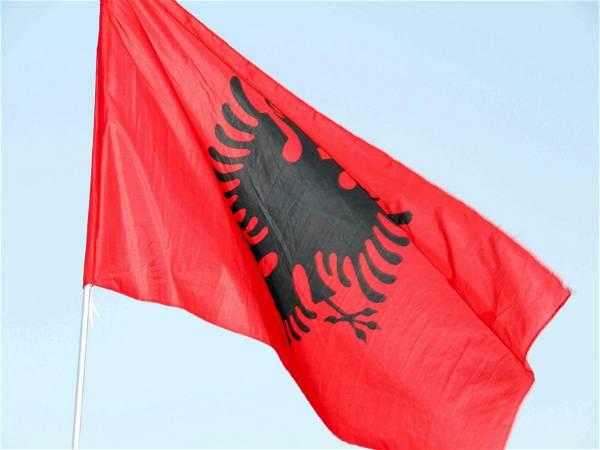 Albanian prosecutors order arrest of tourist town mayor for alleged corruption