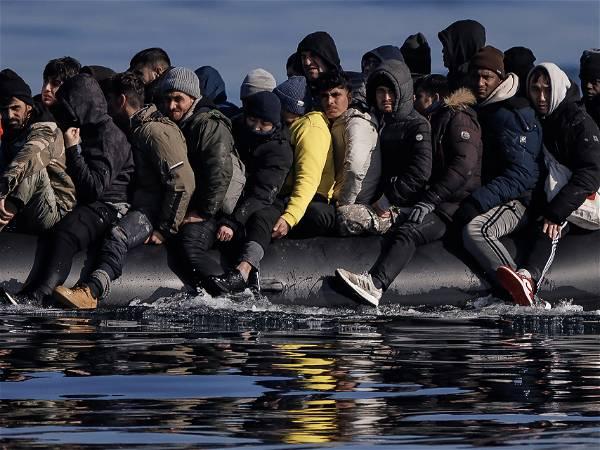 Record number of migrants cross English Channel so far this year