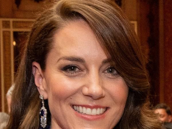 Princess Kate apologizes for editing Royal Family image after news agencies pull photo