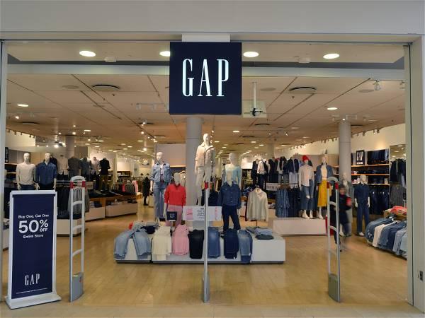 Gap shares pop as company’s holiday earnings blow past estimates, Old Navy returns to growth