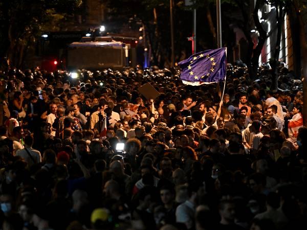 Thousands protest in Georgia against 'foreign agents' bill