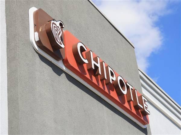 32-year-old man shoots Chipotle employee inside Southfield restaurant