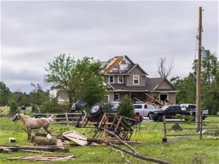 Parts of central US hit by severe storms, while tornadoes strike in Kansas and Iowa