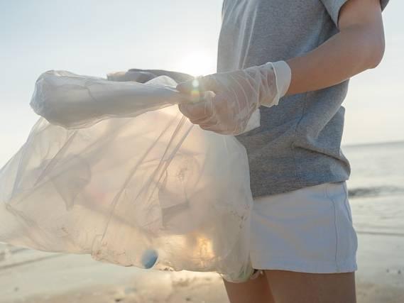 Billions of bottles: Canadian statistics paint grim picture of plastic litter problem