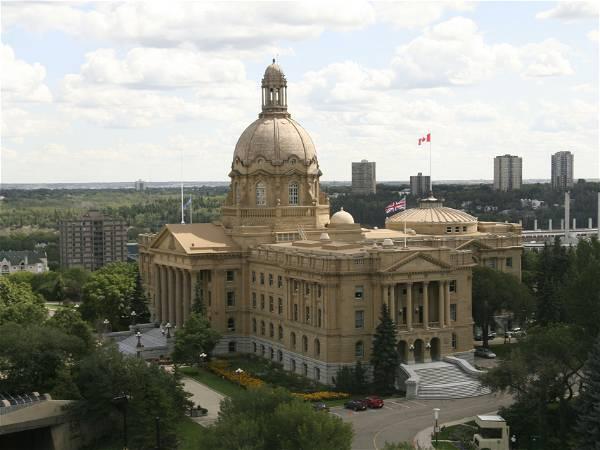 Alberta introduces legislation to reduce high power bill fees for Calgarians