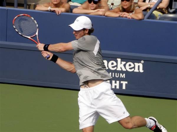 Andy Murray will not have surgery on ankle injury but no date given for his return