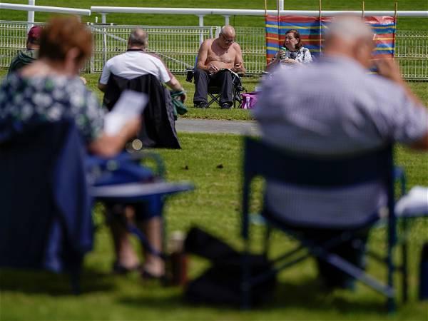 Temperatures of -3C forecast to follow UK’s hottest day of the year so far