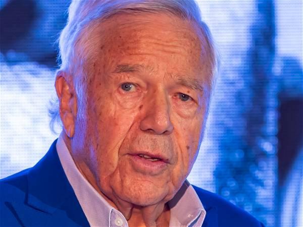 Patriots owner Robert Kraft says he’s ‘not comfortable’ donating to Columbia amid protests