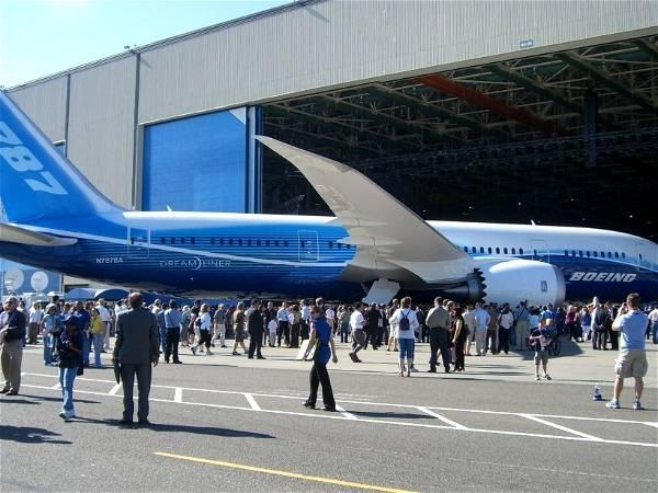 FAA probing Boeing whistleblower's quality claims on 787, 777 jets
