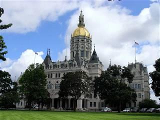 Connecticut lawmakers winding down session without passing AI regulations, other big bills