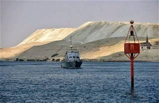 Egypt: Militants attack police in Suez Canal city, 4 killed