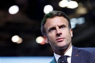 Macron urges Lebanon to 'get rid' of leaders blocking reforms