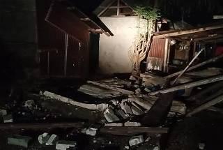 Magnitude 7.7 earthquake strikes Indonesia -EMSC