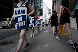 Union membership drops to record low in 2022