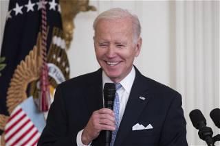Biden welcomes mayors to White House