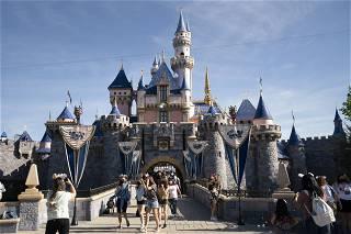 Lawsuit claims woman's death stemmed from Disneyland fall