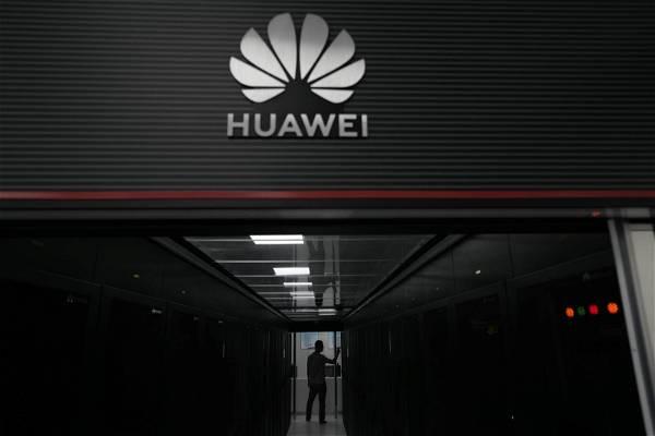 U.S. stops provision of licences for export to China's Huawei - FT