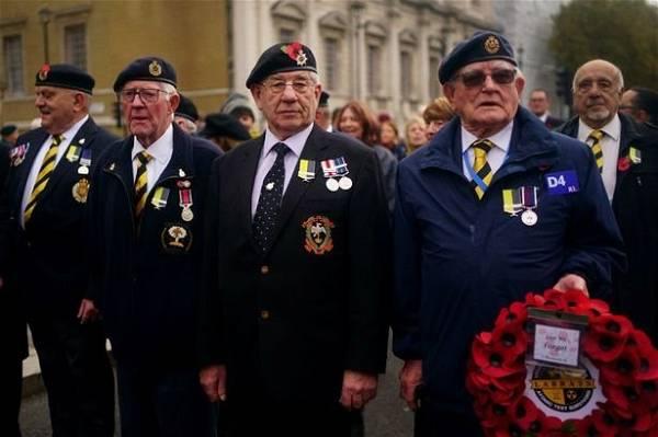 Veterans of UK nuclear weapons tests win battle for medal