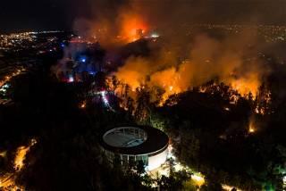 Two dead and 400 homes affected by a fire in Viña del Mar