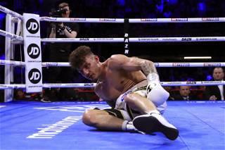 Wood loses world title in stoppage defeat by Lara
