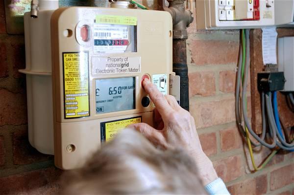 British Gas suspends force-fitting prepayment meters