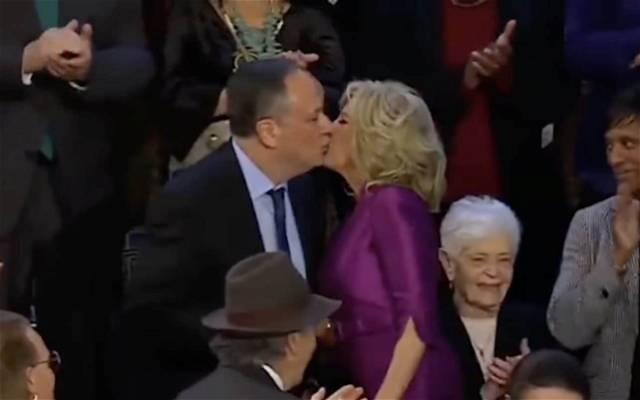 Jill Biden, Doug Emhoff share kiss ahead of Biden State of the Union