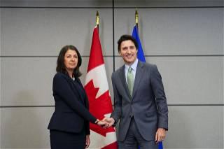 Alberta Premier Smith meets Prime Minister Trudeau; awkward handshake ensues