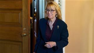 Bipartisan senators introduce bill to close pharma competition loophole