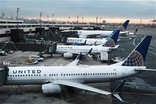 Two United 737s make contact near gate at Logan airport in Boston