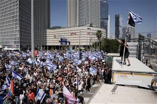 Israeli protesters block highway as government presses on with judicial overhaul