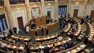 Arkansas House approves Sanders' education overhaul proposal