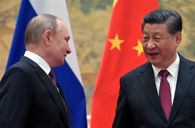 Putin Congratulates China’s Xi on Third Term, Hails 'Strengthening' Ties