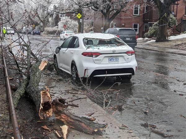 Fierce ice storm knocks out power for more than 1M in Quebec and Ontario