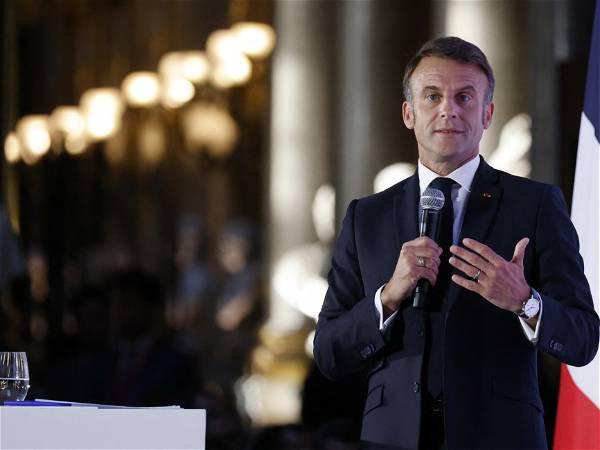 French president Emmanuel Macron is to visit violence-hit New Caledonia
