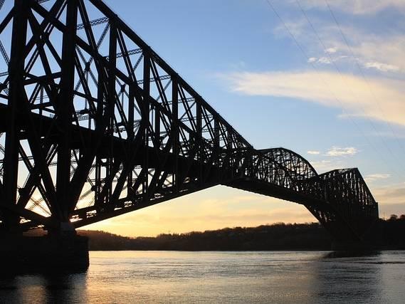 Ottawa to acquire Quebec Bridge from CN, will spend $1 billion on span over 25 years